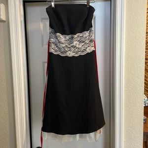 Beautiful semi formal dress.   Worn twice